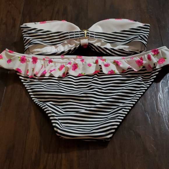 Victoria Secret 2Piece Bikini - Picture 5 of 8